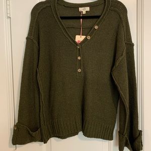 NEW WITH TAGS - Entro brand olive green henley v-neck sweater - size small
